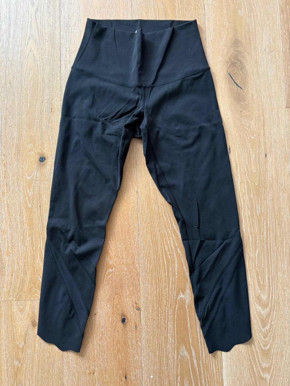 Lululemon 6 wunder under black legging